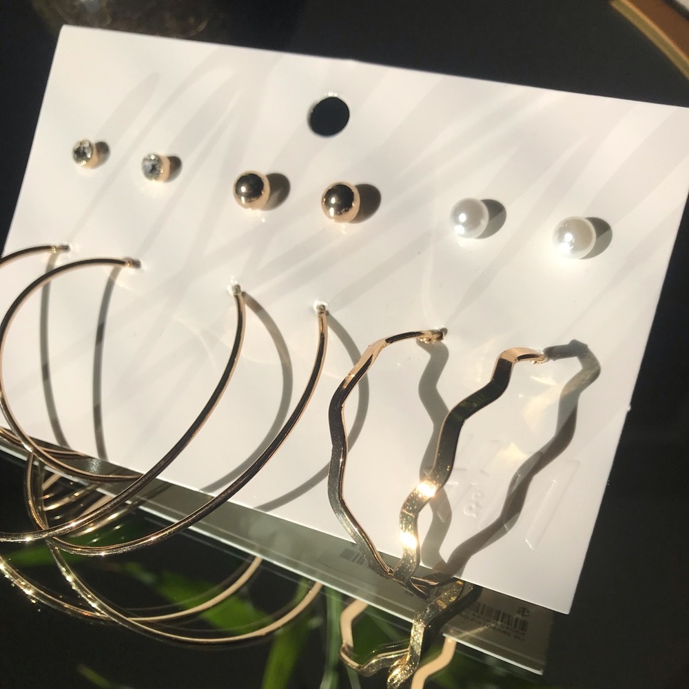 Gold Earring Set